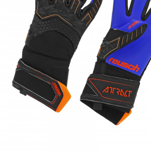 /5/0/5070135-7083_imagen-de-los-guantes-de-portero-sin-protecciones-reusch-Reusch-Attrakt-Freegel-MX2-2020-negro_4_cierres.jpg