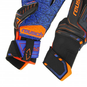 /5/0/5070993-7083_imagen-de-los-Guantes-de-portero-futbol-reusch-attrakt-G3-fusion-Goaliator-2019-2020-negro_4_detalle-cierres.jpg