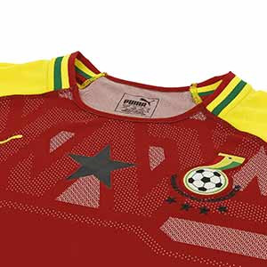 Camiseta Puma 1a Ghana 2018 - Camiseta oficial primera equipación selección Ghana 2018 - Rojo / Amarillo - detalle cuello