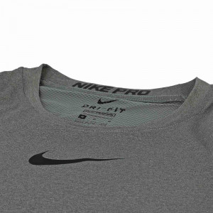 Camiseta Nike manga larga gris - Camiseta compresiva Nike manga larga - gris - detalle