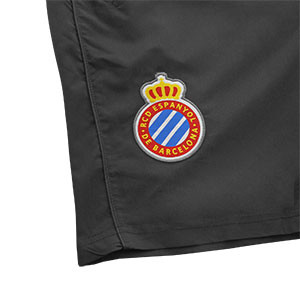 Bermuda Kelme Espanyol 2018 2019 - Bermuda de paseo Kelme RCD Espanyol 2018 2019 - negra - Detalle escudo