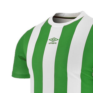 Camiseta fútbol Umbro Brave verde - Camiseta Umbro Brave manga corta - verde - frontal