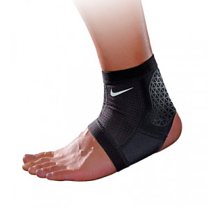 Tobillera Nike Pro Combat 2.0 - Tobillera de neopreno Nike - Negro - detalle tobillera pie