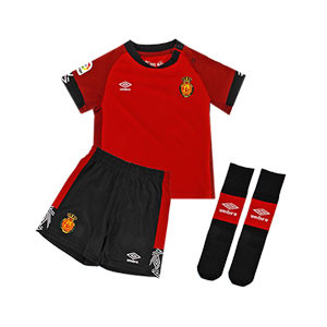 Equipación Umbro bebé Mallorca 2019 2020 - Conjunto bebé Umbro primera equipación Mallorca 2019 2020 sin espónsor - roja y negra - frontal