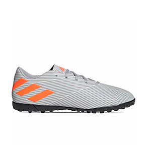 adidas Nemeziz 19.4 TF - Zapatillas de fútbol multitaco adidas suela turf - grises y  naranjas - pie derecho