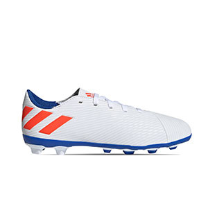 adidas Nemeziz Messi 19.4 FxG Junior - Botas de fútbol para niño adidas FxG para multiples terrenos - blancas - pie derecho