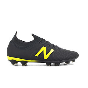 New Balance Tekela 2 Magia AG - Botas de fútbol New Balance AG para césped artificial - negras y amarillas - pie derecho